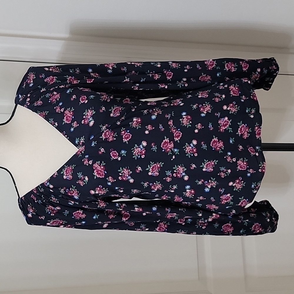 Old Navy Size M Wrap Blouse, Blue w/ Purple, Blue and White Floral Pattern, NEW